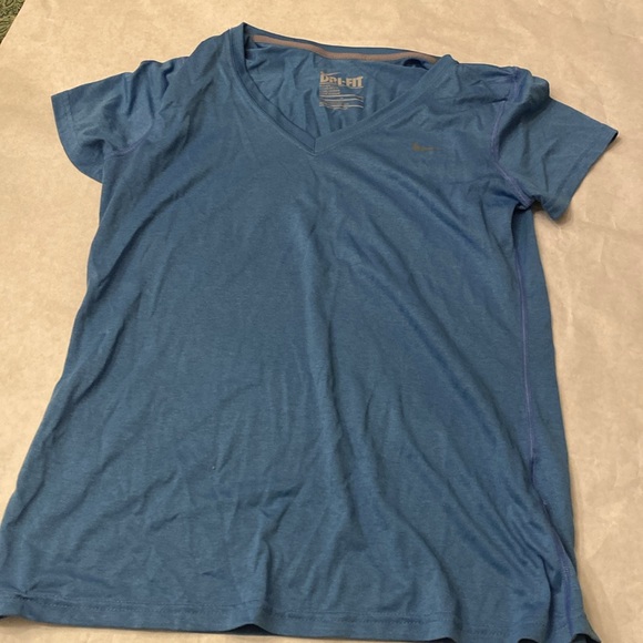 Nike Dri-Fit Bundle blue (m) yellow (m) green (l) tees - Picture 6 of 6